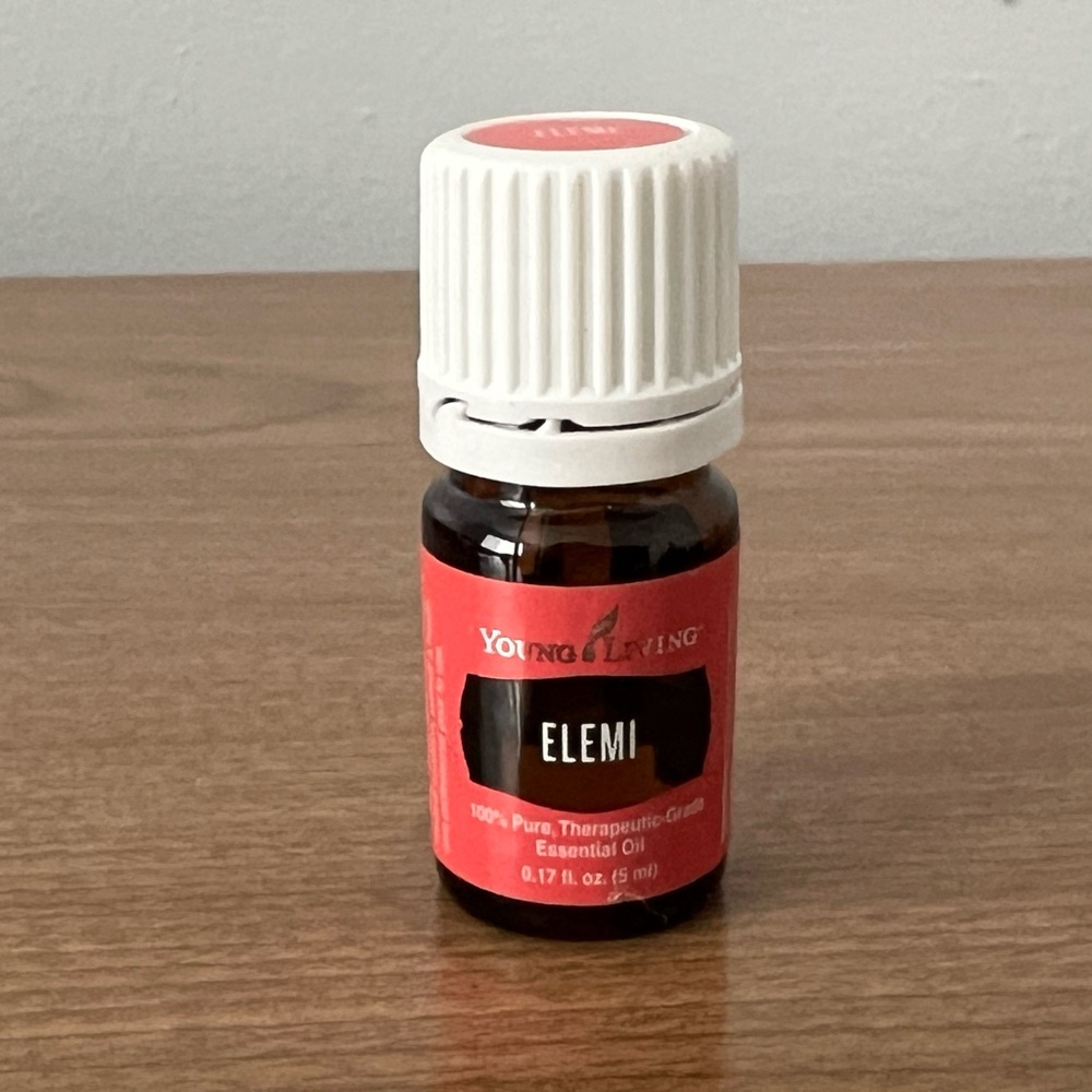 Elemi Oil with Red Label
